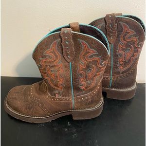 💚 Justin Ladies Gypsy Western Boot with Barnwood Brown Cowhide Foot
